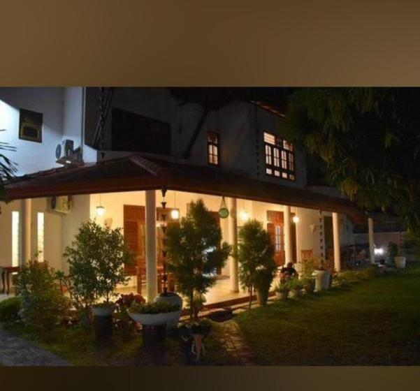 بنسيون Sisil Villa