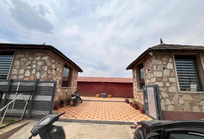 Pensjonat The Royal Hut