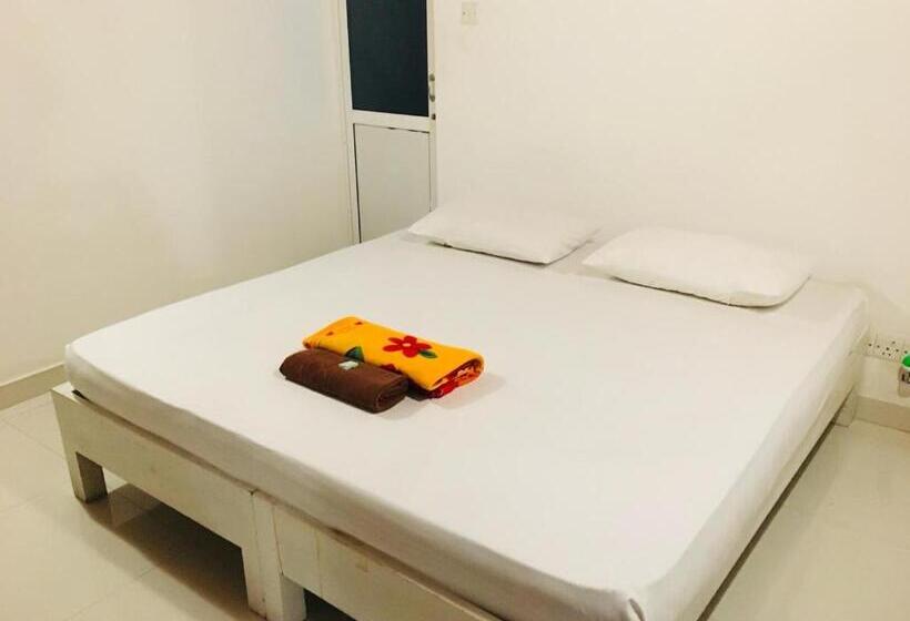 Pension (Hôtel basse catégorie) The Shade Brothers