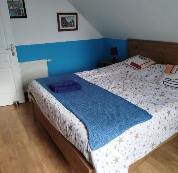 민박 Chambre Rouge Dans Maison Avec Parking