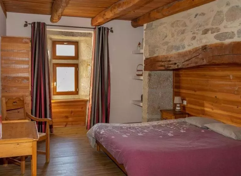 Aamiaismajoitus (B&B) Chambres D Hôtes Les Violles