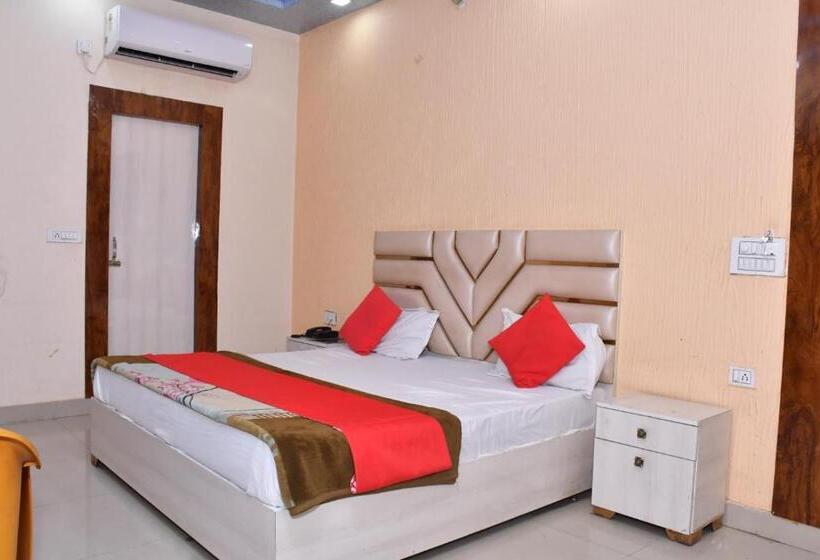Hotell Adarsh Residency