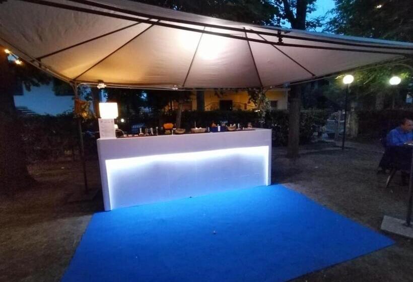 هتل Crdd Le Due Torri Riccione