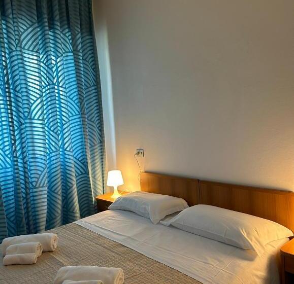 هتل Crdd Le Due Torri Riccione