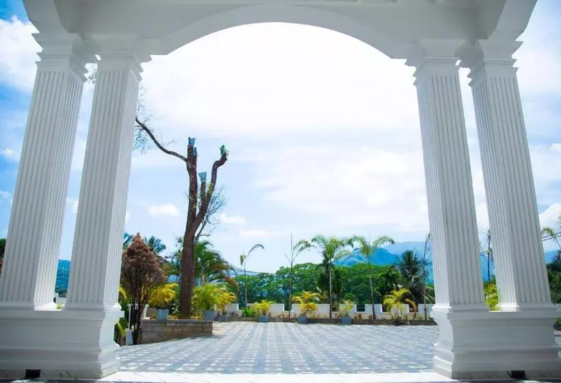 Hotelli Crown Regency  Badulla