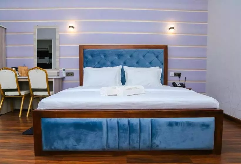 Hotelli Crown Regency  Badulla