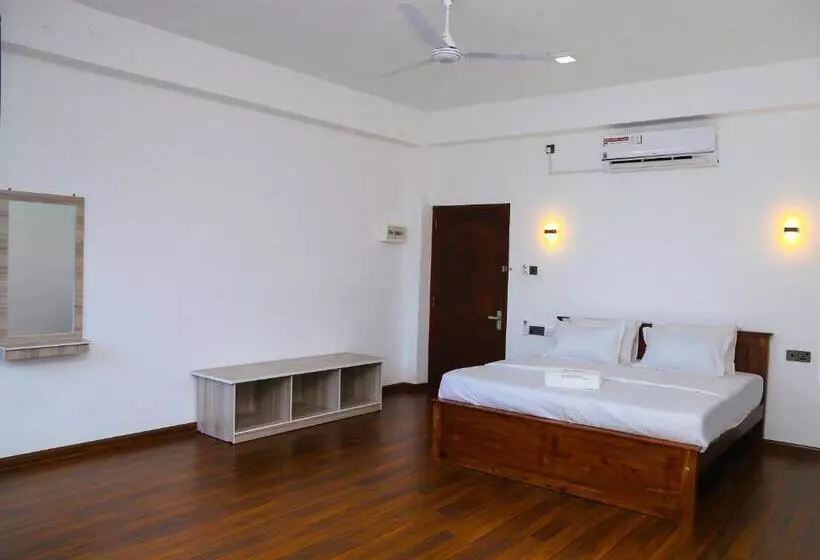 Hotelli Crown Regency  Badulla