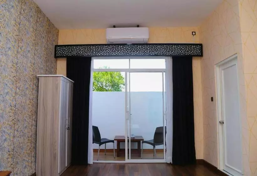 Hotelli Crown Regency  Badulla