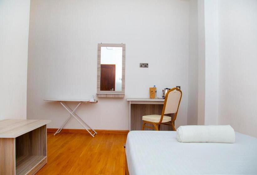 Hotel Crown Regency Badulla