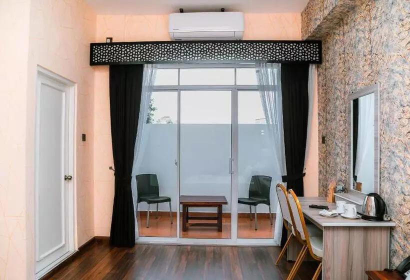 Hotelli Crown Regency  Badulla