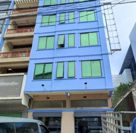 בית מלון כפרי Galaxy Indian