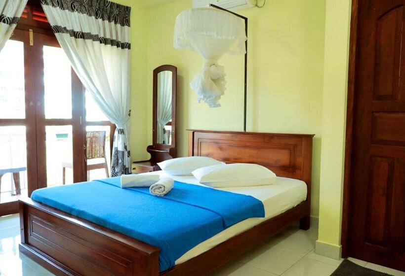 酒店 Kandyfreedominn