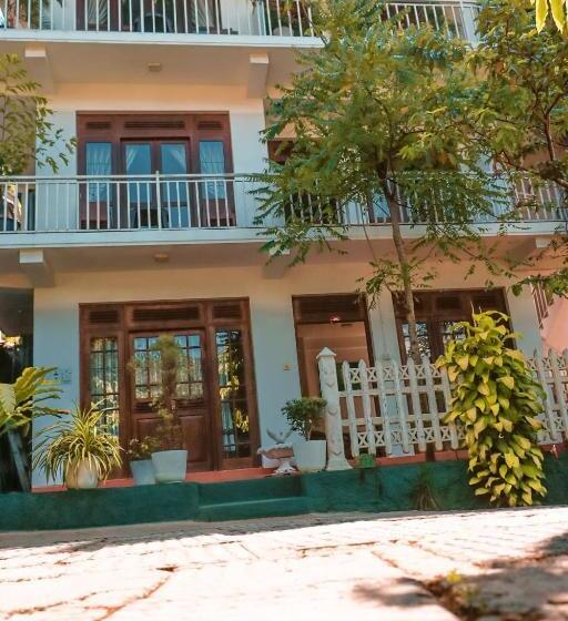 酒店 Kandyfreedominn