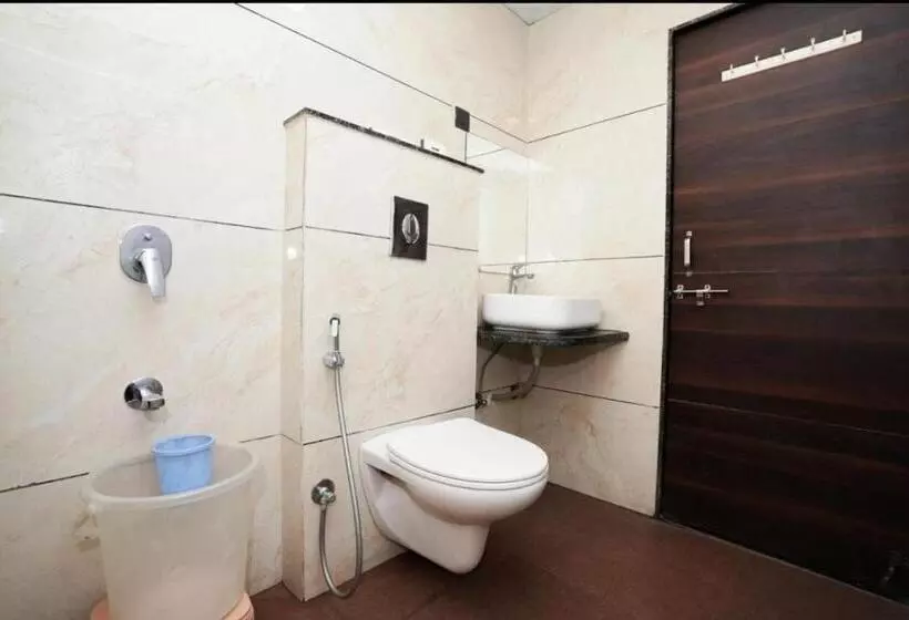 The Royal Galaxy   Hotel In Fateh Sagar Rd
