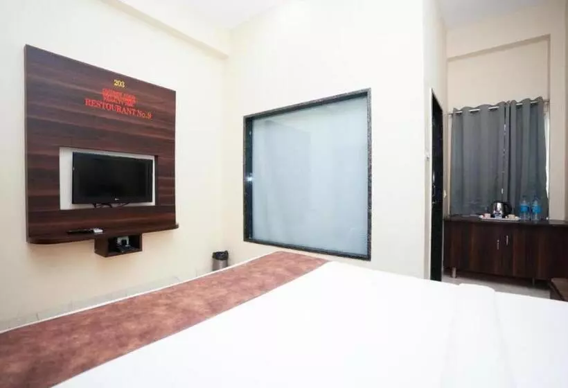 The Royal Galaxy   Hotel In Fateh Sagar Rd