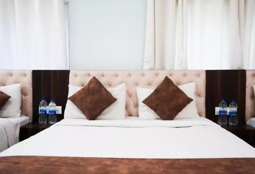 The Royal Galaxy   Hotel In Fateh Sagar Rd