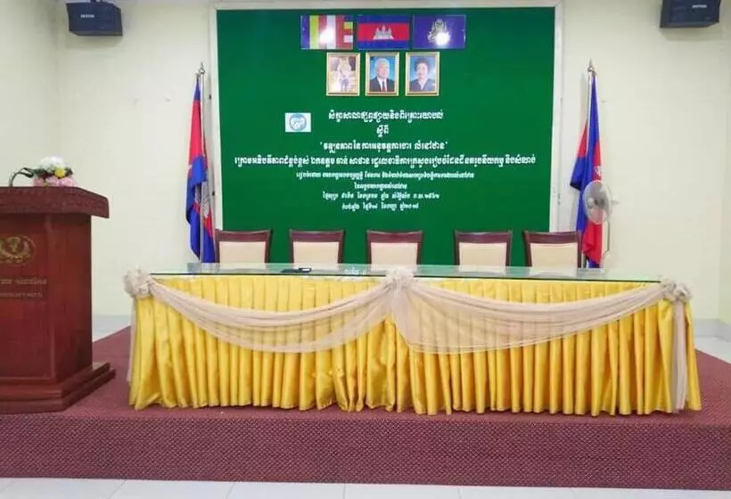 هتل Samrongsen