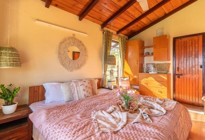 Hotel Sojourn With Nyoli 3bhk Villa