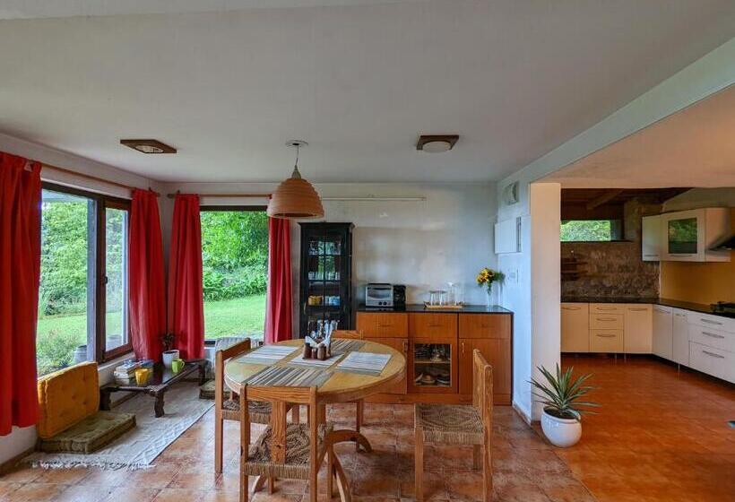 Hotel Sojourn With Nyoli 3bhk Villa