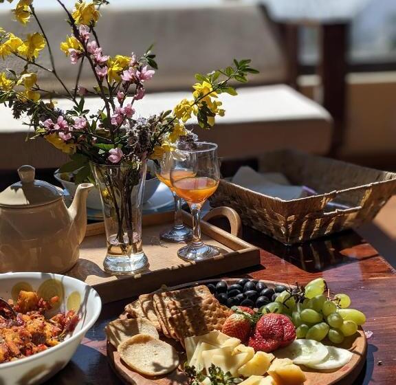 Hotel Sojourn With Nyoli 3bhk Villa