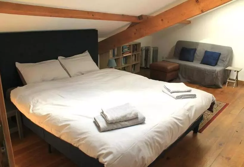 Hotelli Cha16   Nanteuil En Vallee   Touchbaudrand