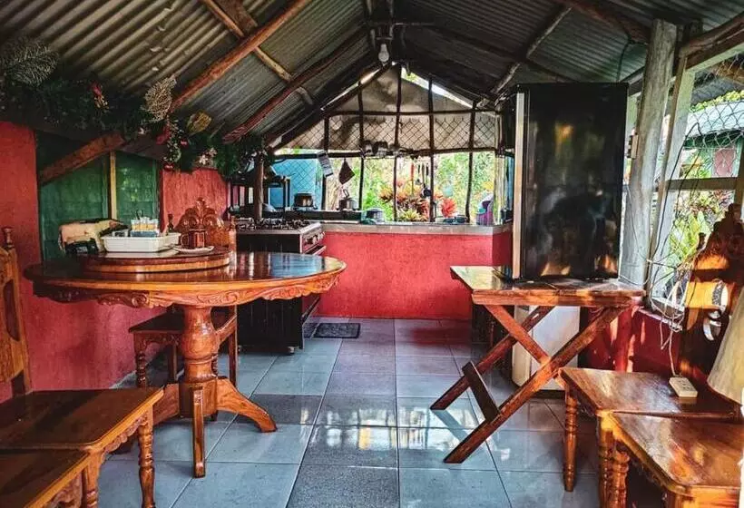 Majatalo A. Zaragosa Lodging House