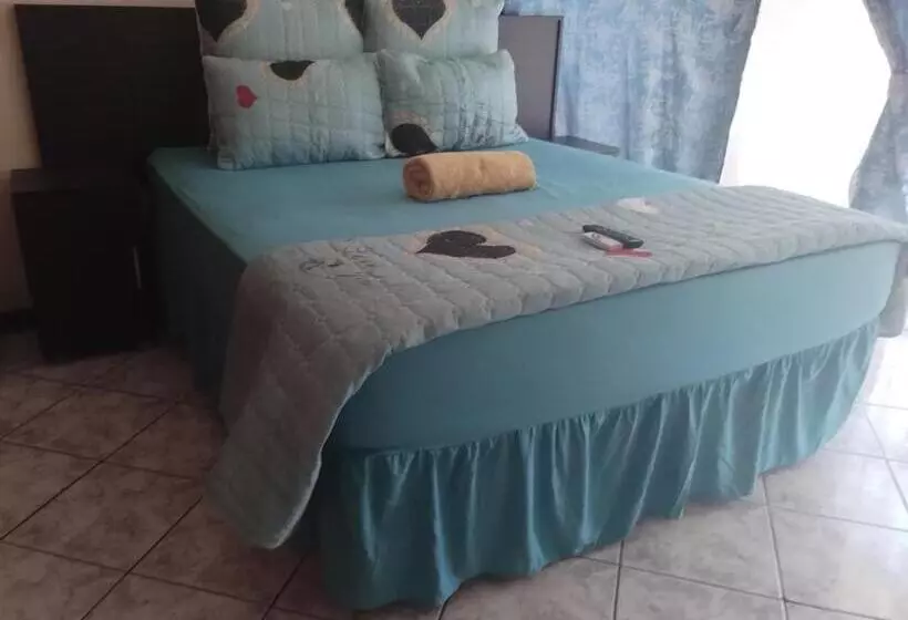 Majatalo Comfort Zone Guest House