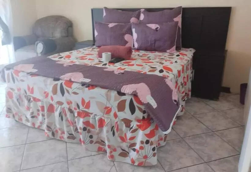 Majatalo Comfort Zone Guest House