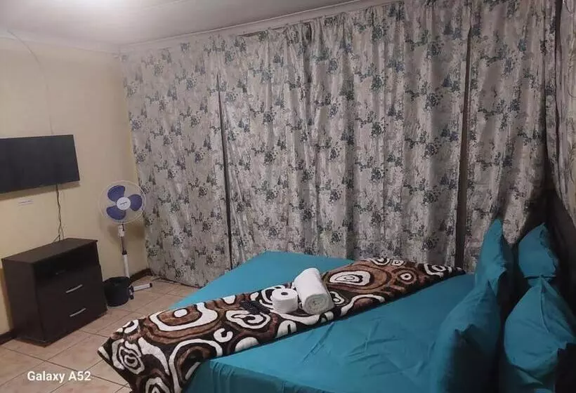 Majatalo Comfort Zone Guest House