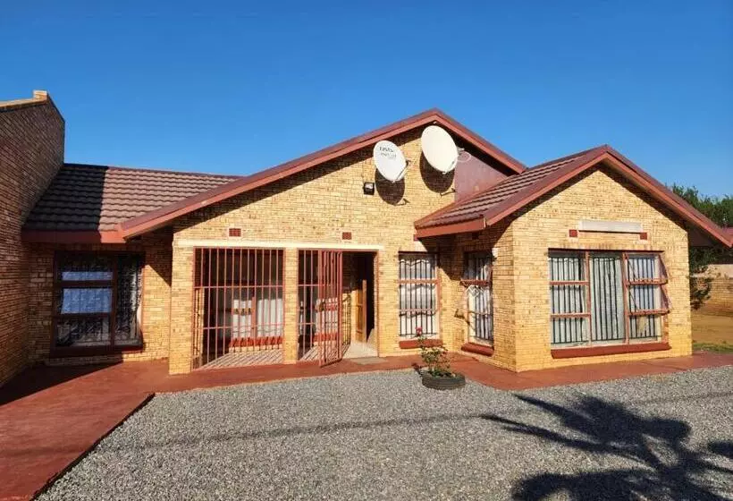 Majatalo Comfort Zone Guest House