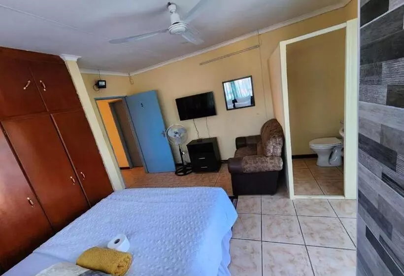 Majatalo Comfort Zone Guest House