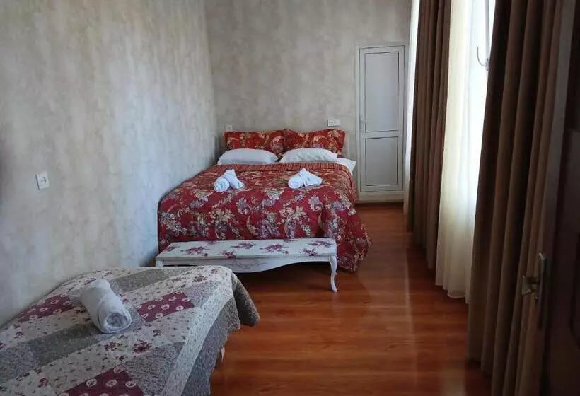 پانسیون Guest House Nano