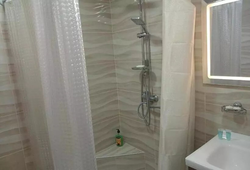 پانسیون Guest House Nano