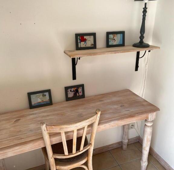 بنسيون Pierres Blanches