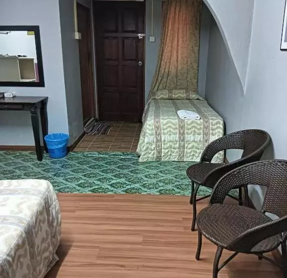 ペンション Sri Juliana Chalet