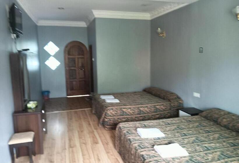 Pensão Sri Juliana Chalet