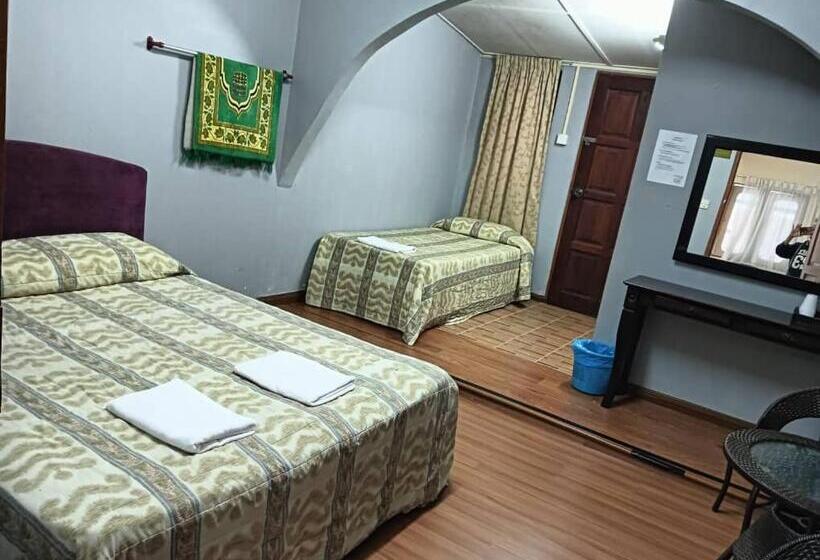 Pensão Sri Juliana Chalet