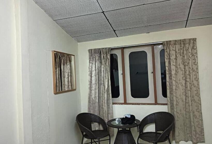 Pensão Sri Juliana Chalet