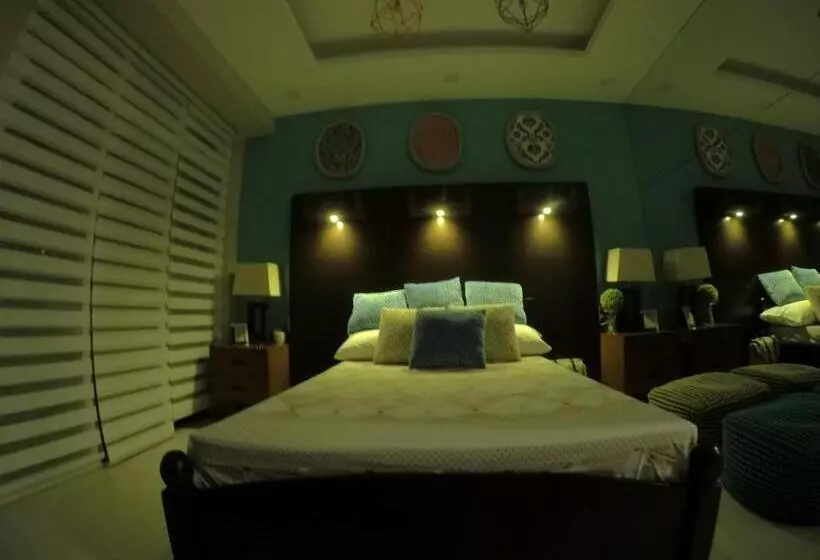 Pico De Loro Room Jacana A Bldg