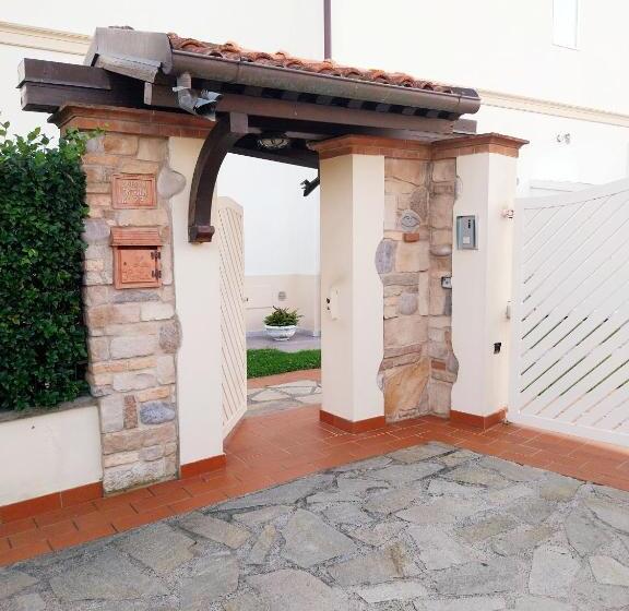 مبيت وإفطار Bee Home