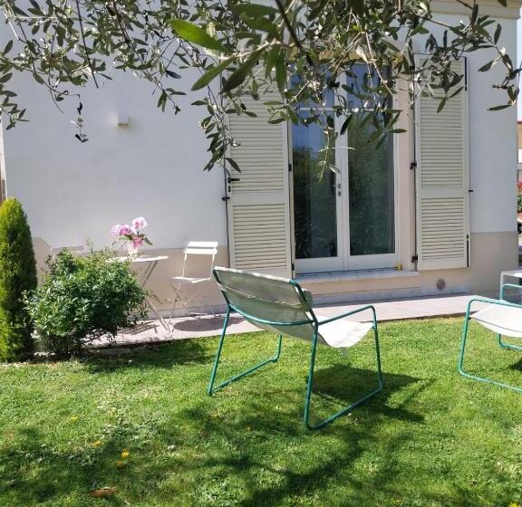 مبيت وإفطار Bee Home