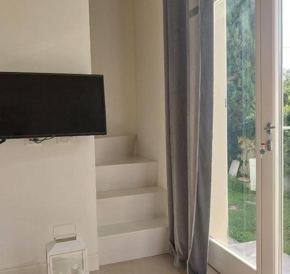 مبيت وإفطار Bee Home