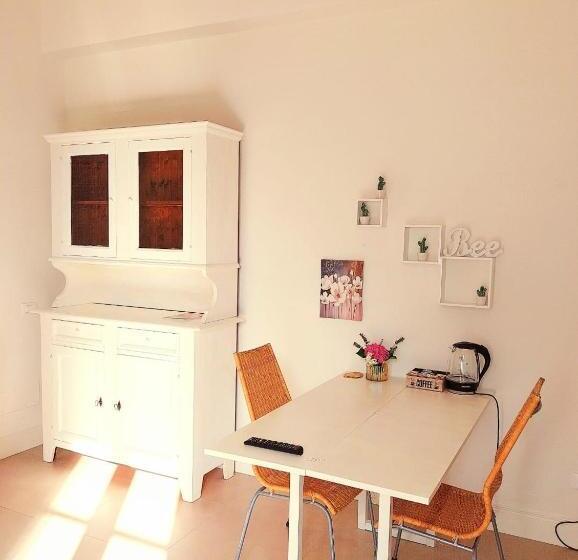 مبيت وإفطار Bee Home