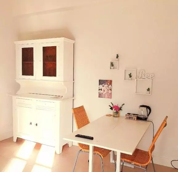 Aamiaismajoitus (B&B) Bee Home