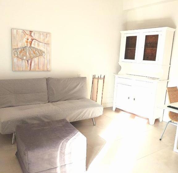 مبيت وإفطار Bee Home