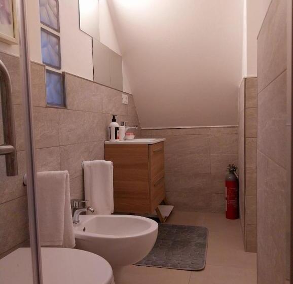 مبيت وإفطار Bee Home