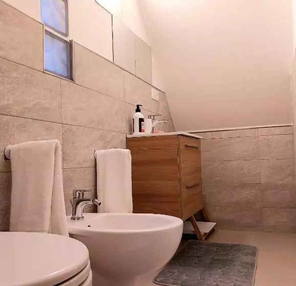 Aamiaismajoitus (B&B) Bee Home