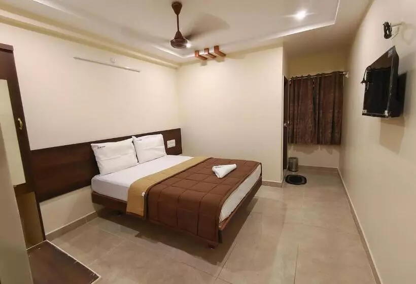 Hotelli Dkr Grand