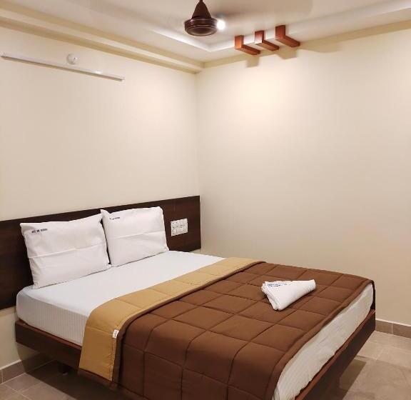 Отель Dkr Grand