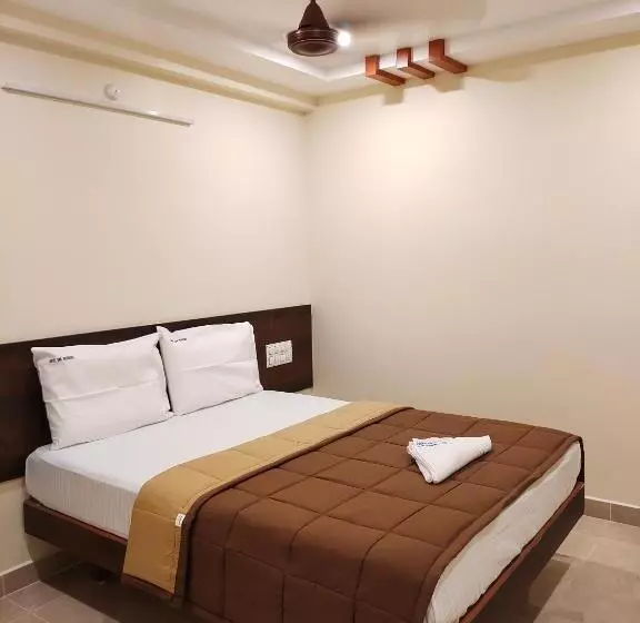 Hotelli Dkr Grand